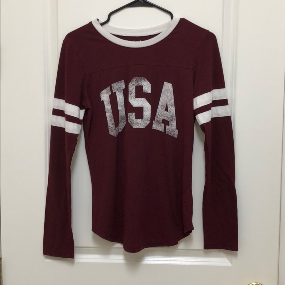 🚨SOLD🚨Maroon USA top